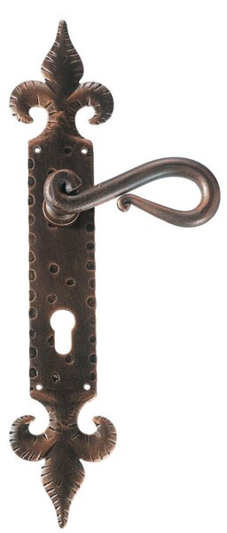 GALBUSERA Kovaná kľučka model 2210, štítové kovanie, BB/PZ/WC
