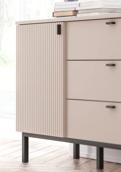 Szynaka Komoda Korfu 03 167 cm kašmír/černý