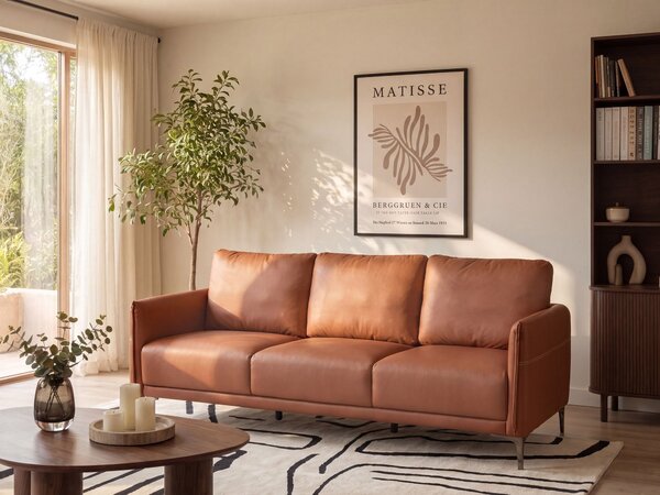 3-miestna pohovka zlatohnedé látkové čalúnenie s kovovými nohami minimalistický mid-century modern štýl obývacia izba