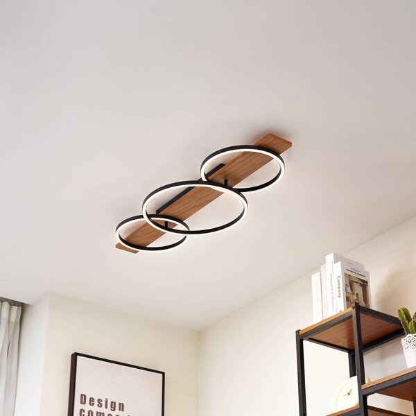 Lindby LED stropné svietidlo Galad, čierne, drevo, 3 svetlá, 98 cm, Svetlé drevo, Obývacia izba / jedáleň, Drevo, Moderný, Stropné svetlo