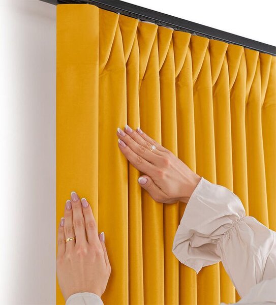 Zamatový záves FILUMI horčicový 140 x 250 cm 1 ks