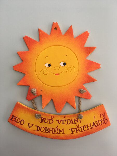 Sluníčko s cedulkou kulaté Keramika Andreas Nápis: Buď vítán, kdo v dobrém přicházíš
