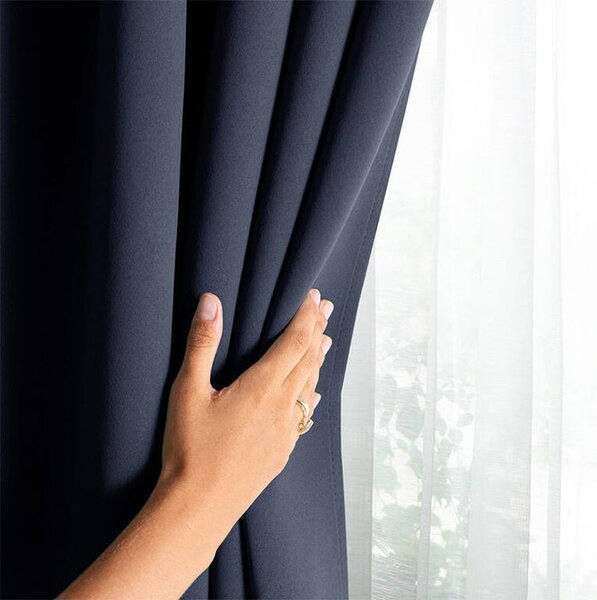 Zatemňovací záves blackout RESTILO indigo 140 x 245 cm 1 ks