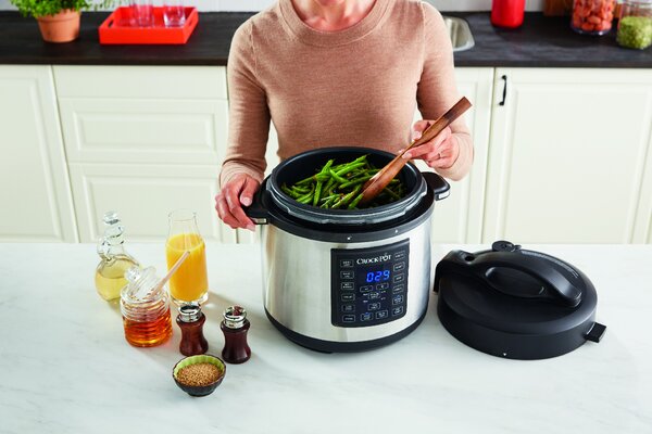 Multifunkčný hrniec Crockpot Express (CSC051X)