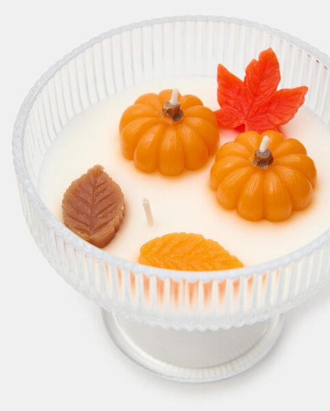 Sinsay - Vonná sviečka s motívom tekvice a listov Pumpkin Spice - biela
