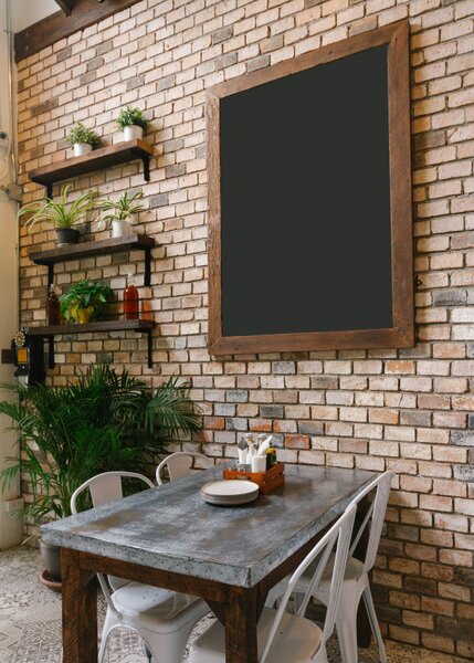 Toptabule.sk PRRUST Čierna kriedová tabuľa PREMIUM v rustikálnom drevenom ráme 60x40cm / nemagneticky