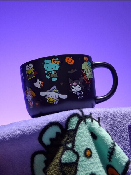 Sinsay - Keramický hrnček s halloweenskym motívom Hello Kitty and Friends - viacfarebná