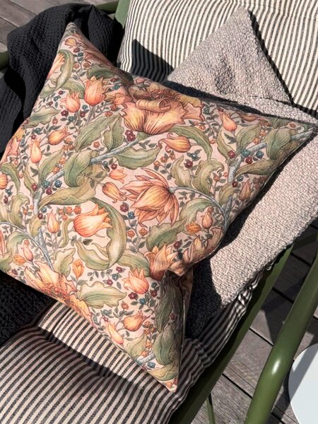 DEKORAČNÝ VANKÚŠ 45/45 cm Svanefors - Online Only bytové doplnky, Online Only