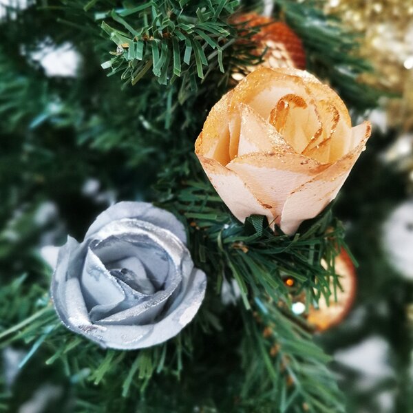 Vianočné ruže na stromček