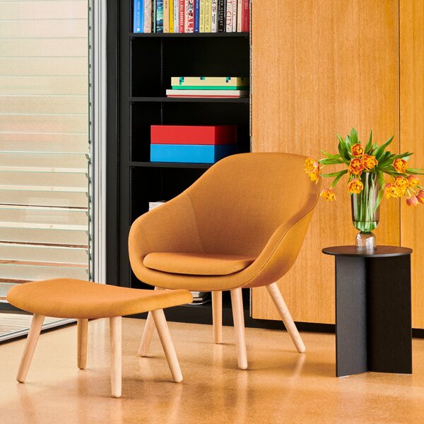 Odkladací stolík Slit Wood, High Black – HAY