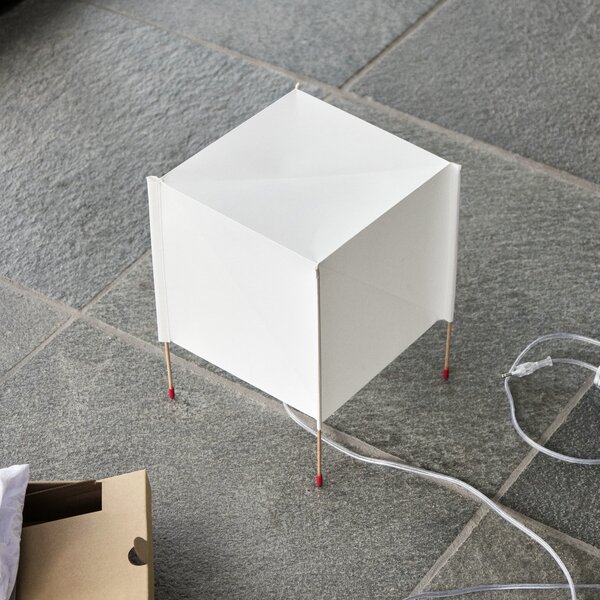 Stolová lampa Paper Cube – HAY