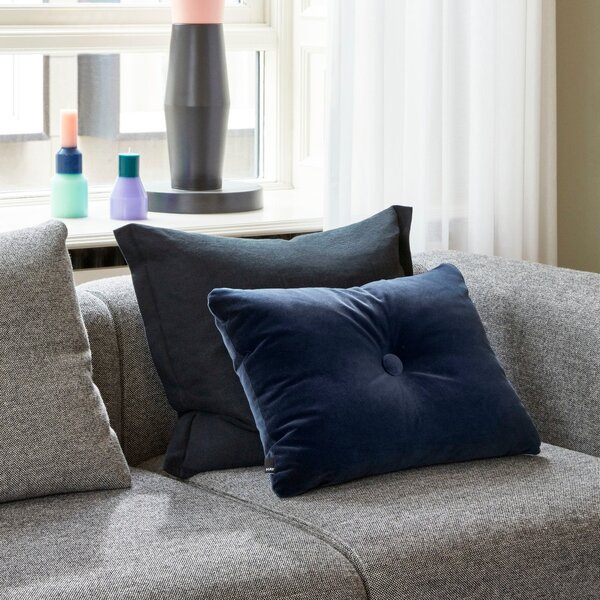 Vankúš Dot Linen, Dark Blue – HAY