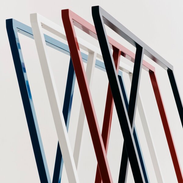 Stojací vešiak Loop Stand Wardrobe, Maroon Red – HAY