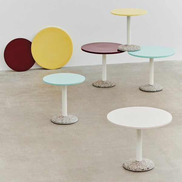 Záhradný stôl Ceramic Ø70, Bright Yellow – HAY