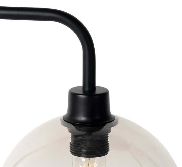 Moderná stolová lampa čierna s dymovým tienidlom - Maly