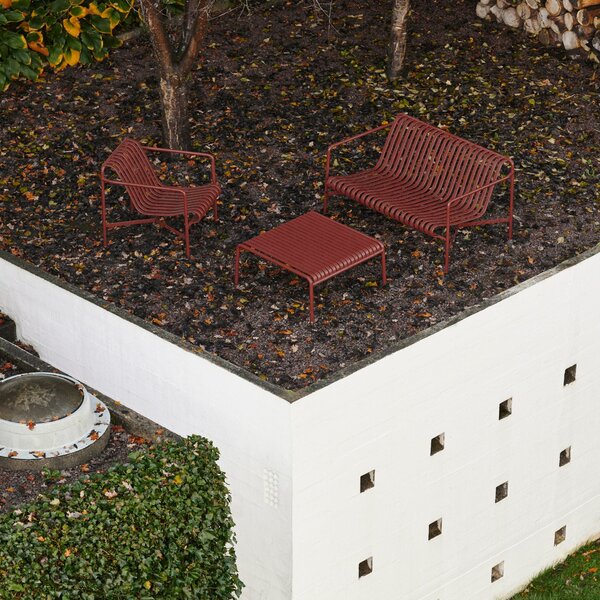 Záhradné kreslo Palissade Lounge Low, Iron Red – HAY