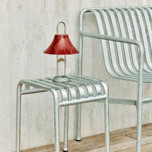 Záhradná lavica Palissade Dining Armrest, Iron Red – HAY