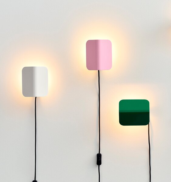 Nástenná lampa Apex Wall, Pastel Blue – HAY