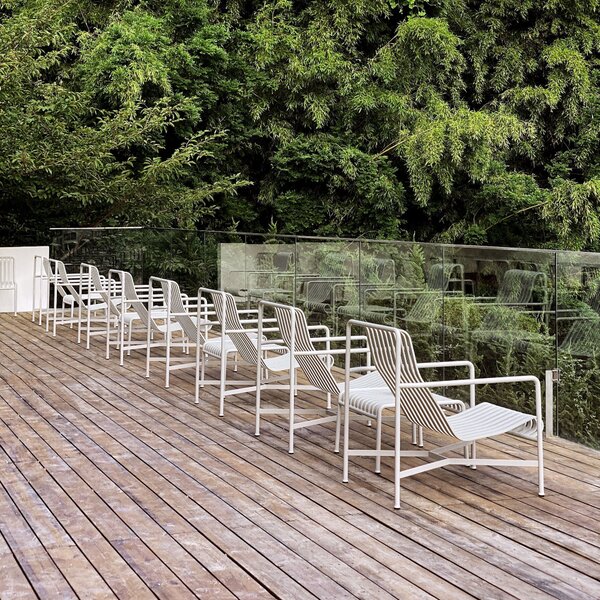 Záhradné kreslo Palissade Lounge High, Cream White – HAY