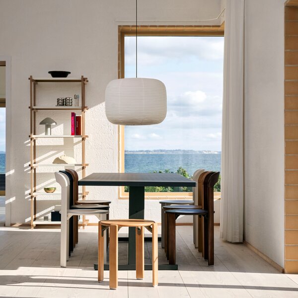 Policový systém Woody Column High, Oak / Almond White – HAY