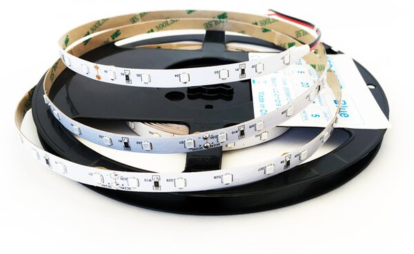 Ledco LED pás, 2835 SMD, 60pcs/m, 5W/m, IP00, zelený, 24V, šírka 8mm, (bal. 5m)