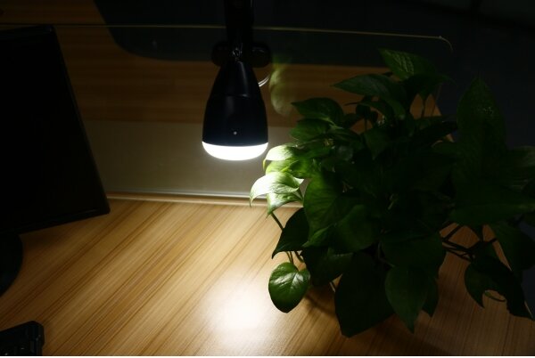 LED Lampička KLIP s USB nabíjaním LED/5W/5V 4000K
