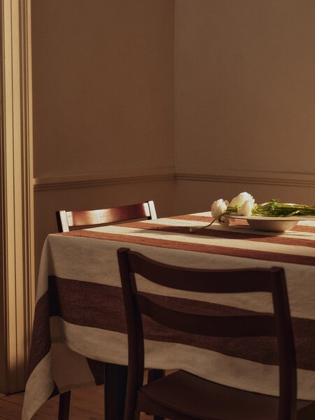 Obrus Hale Chestnut/Frosted Lime 150 × 240 cm