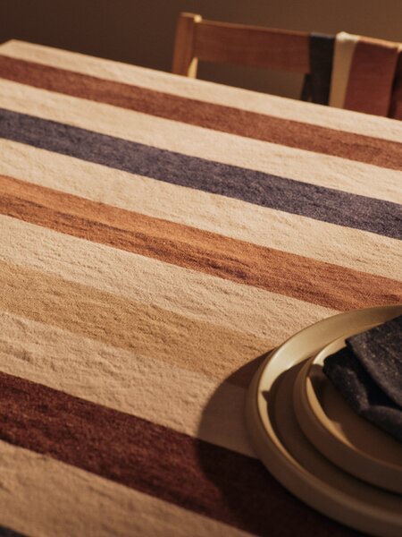 Obrus Hale Cashmere/Mocha/Indigo Blue 150 × 240 cm