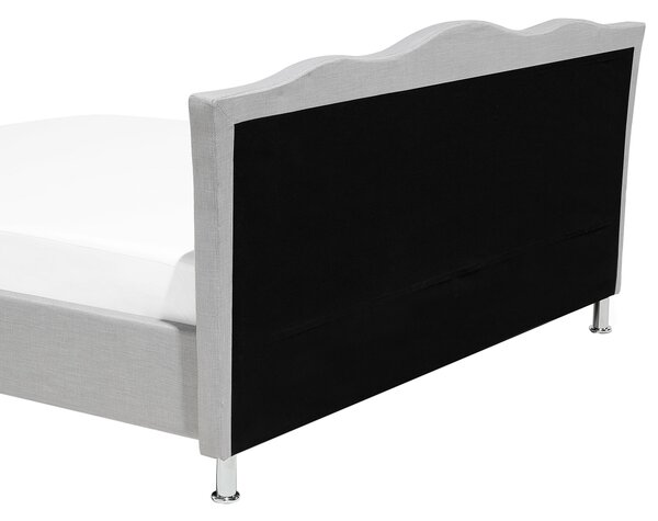Posteľ sivá látkové čalúnenie 160 x 200 cm prešívané čelo s gombíkmi moderný glamour štýl spálňa
