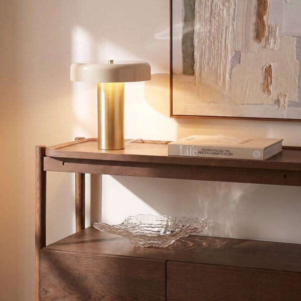 NOLA Stolová lampa Dionne, mosadz/béžová, 33 cm, kov, E14, Krémová / jantárovo žltá, Obývacia izba / jedáleň, kov, Moderný, Stojacie svietidlo