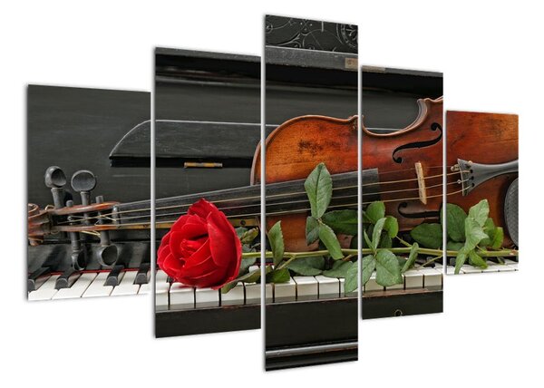 Obraz husle a ruže na klavíri (Obraz 150x105cm)