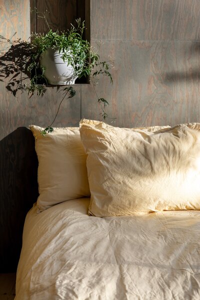 Obliečky z organickej bavlny Crinkle Sunny Yellow 150 × 210 cm
