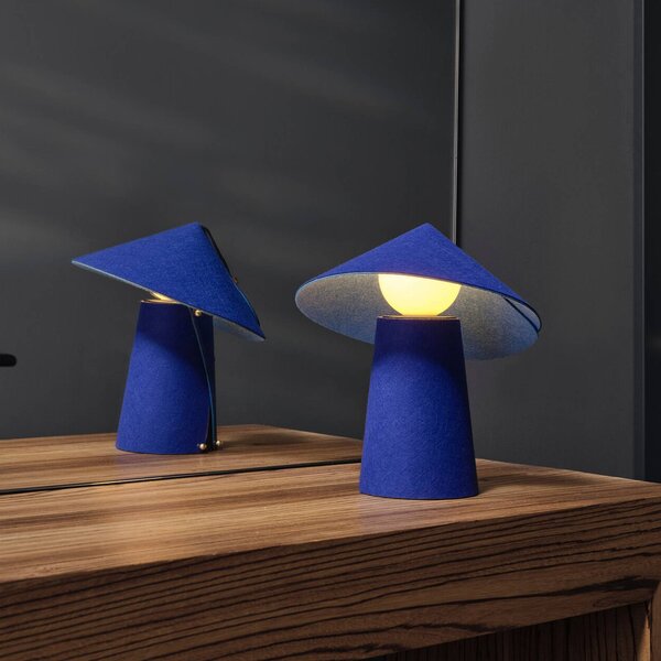 OSRAM stolová LED lampa Decor Flip, modrá, plsť, stmievač, Modrá, Obývacia izba / jedáleň, Textil / látka / hodváb, Stojacie svietidlo