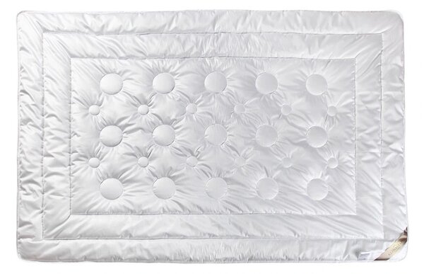 Klinman Prikrývka zo 100% bavlneného saténu Vankúš s vláknami z eukalyptového dreva KLINMAM HOME ELEGANCE AERELLE Veľkosť: letná - 135 x 200 cm