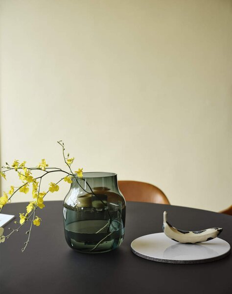 Muuto Váza Silent 20, dark green