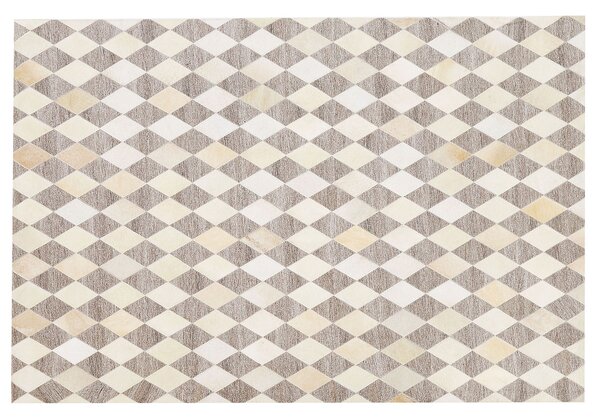 Koberec hnedá béžová žakár hovädzia koža 160 x 230 cm geometrický diamantový vzor patchworkový retro moderný štýl obývačka spálňa