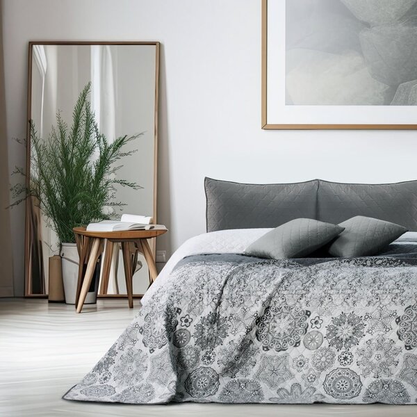 Bielo-sivý obojstranný pléd z mikrovlákna DecoKing Alhambra, 260 × 280 cm