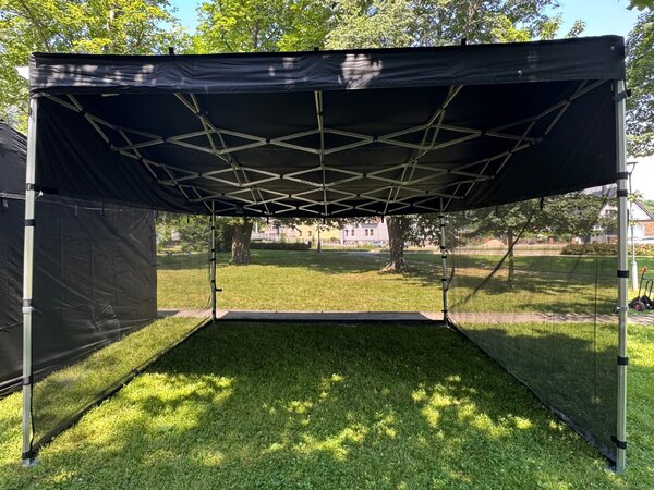 Nůžkový podiový stan 4,5x4,5 m FOH Typ konštrukcie: BEZ INTEGROVANÉHO KŠILTU