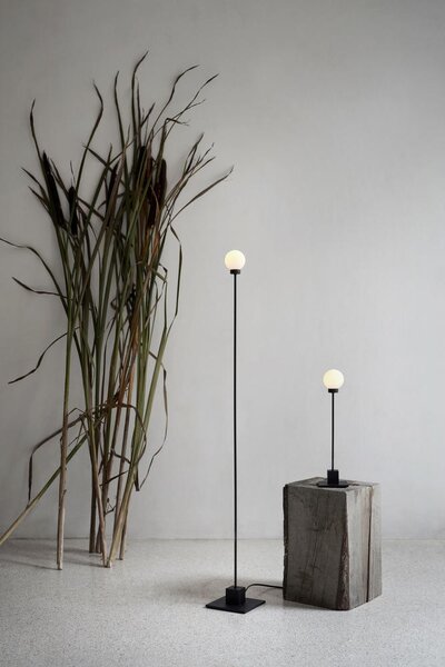 Northern Stojacia lampa Snowball, black 717