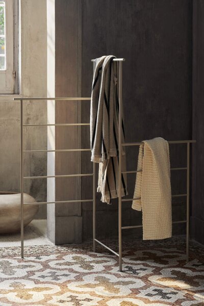 Ferm Living Stojan na oblečenie Dora, cashmere