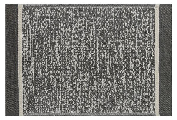 Vonkajší koberec čierno-biely syntetický materiál 120 x 180 cm ekologický moderný minimalistický