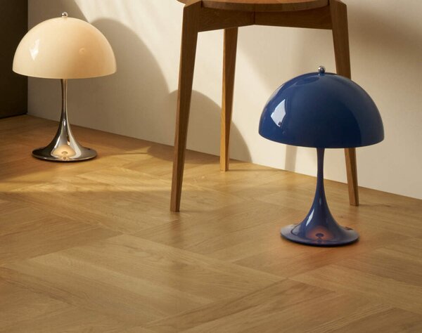 Louis Poulsen Prenosná lampa Panthella 250, opaque indigo blue 5744173049