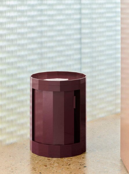 HAY Úložný stolík Facet Cabinet 100, burgundy