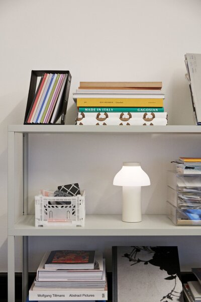 HAY Prenosná stolná lampa PC Portable, cream white AE913