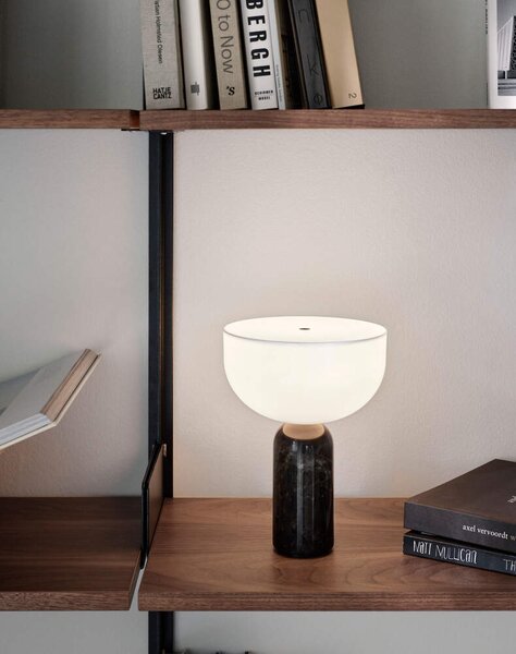 New Works Prenosná lampa Kizu, black marble 21711