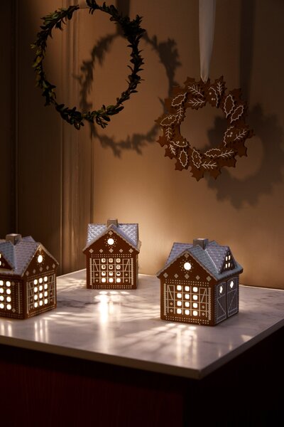 Porcelánový svietnik Gingerbread Lighthouse 11,5 cm