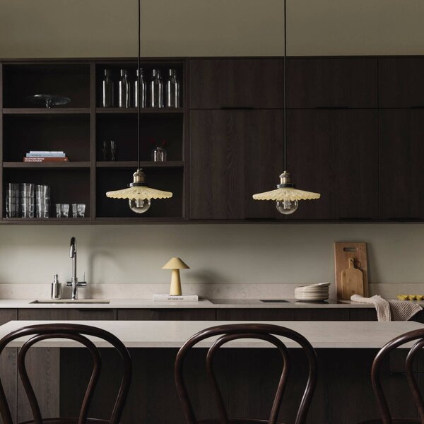 Globen Lighting Závesné svietidlo COBBLER, krémová/stará mosadz Ø 25 cm, Krémová / jantárovo žltá, Obývacia izba / jedáleň, Sklo, Dizajn, Závesné svietidlo