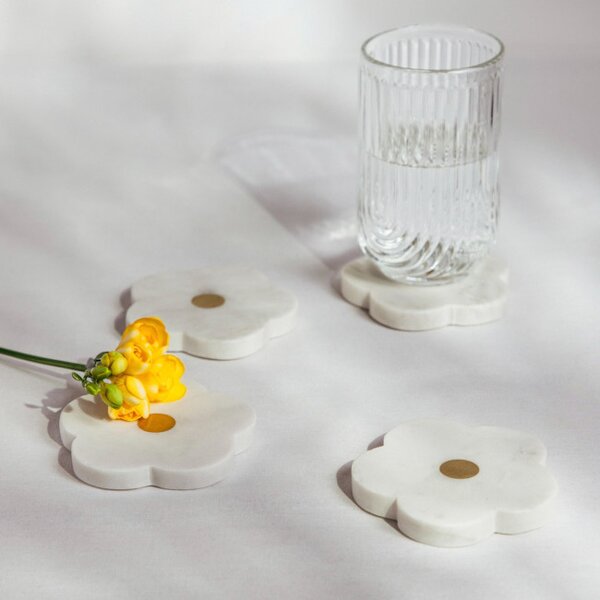 Podtácky pod hrnček MARBLE STRIPES mramorové v tvare kvetu 724275 (4 ks)