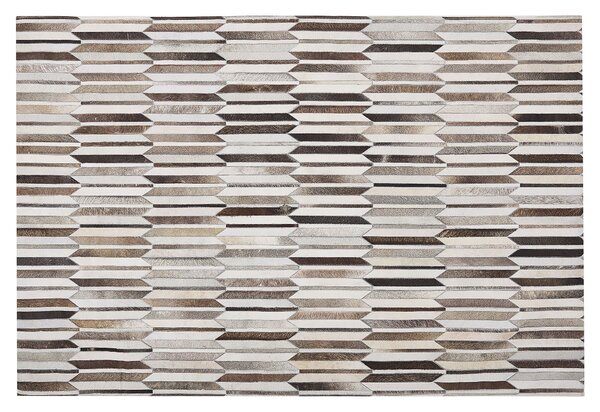 Obdĺžnikový koberec béžový a hnedý kožený z hovädzej kože 140 x 200 cm patchwork retro