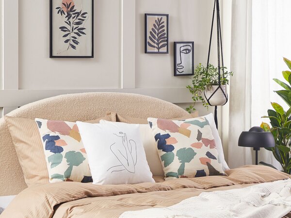 Súprava 2 dekoratívnych vankúšov viacfarebná polyester bavlna 45 x 45 cm s abstraktným vzorom farebná potlač dekoračné vankúše a doplnky